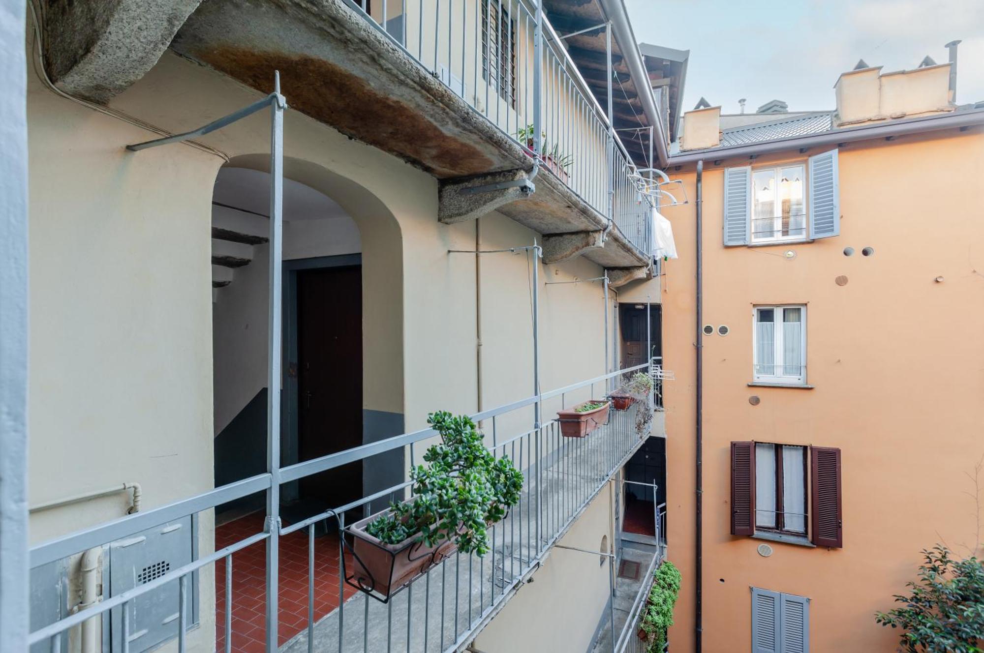 Sant Ambrogio Lovely Flat Милан Экстерьер фото